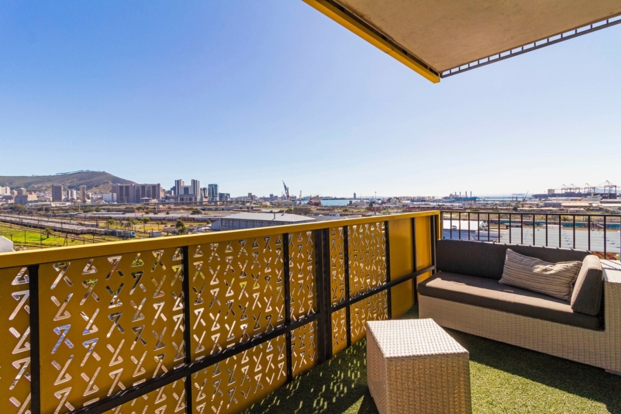 2 Bedroom Property for Sale in Woodstock Western Cape